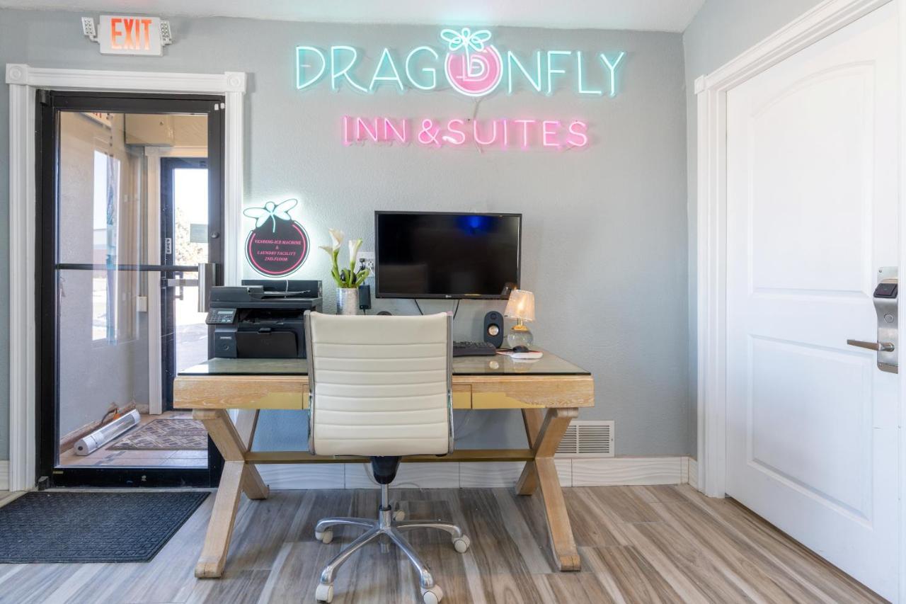 Dragonfly Inn & Suites Hastings Exterior photo
